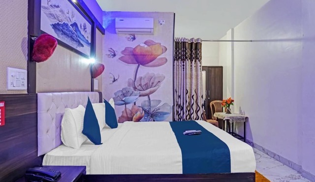 HOTEL VIRAJ