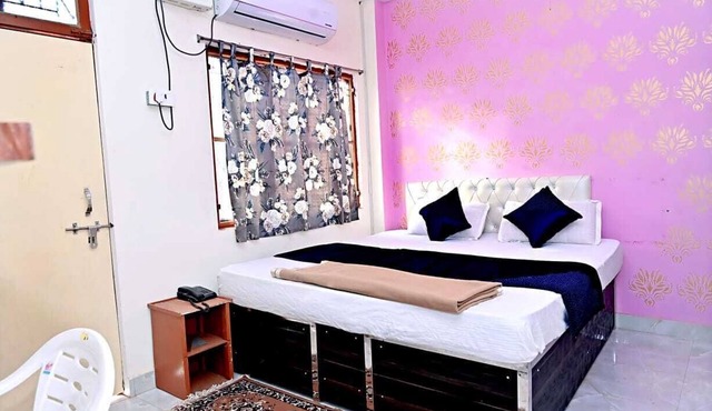 Hotel Vrindavan Inn