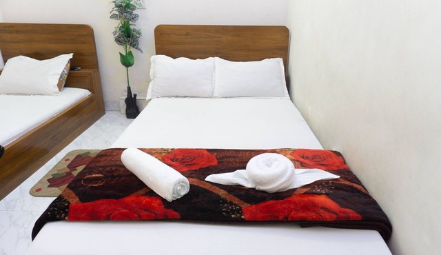 Hotel White House International - Standard Family Room - Non AC