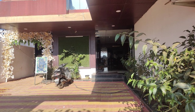 Hotel Yash Raj