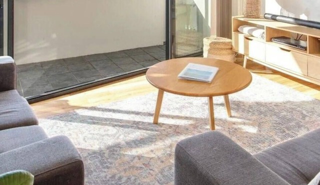 Husky Oasis by Book Jervis Bay - Centre OF Huskisson -