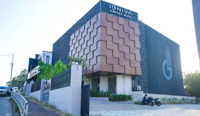 IGNIVA Airport Hotel
