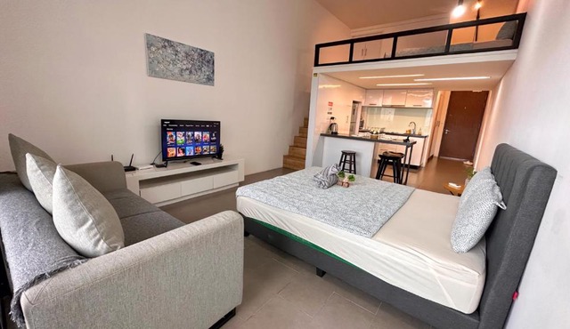 IHomes33 EST Bangsar KL Sentral LRT 2-4 Pax, IH06