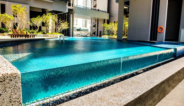 Imperio Residence with Private Bathtub by Lets Stay