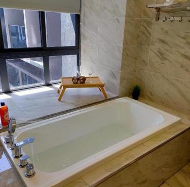 Imperio Residences with Private Bathtub