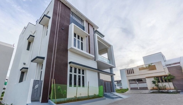 iROOMZ Eco Brickmark Serviced Apartments