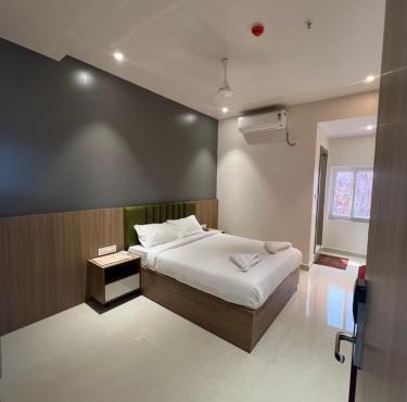 ishika grand