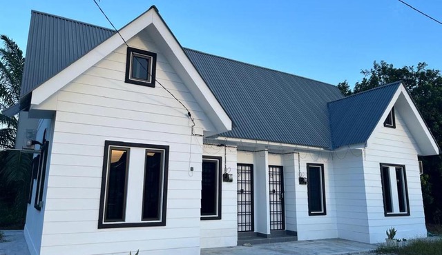 Ivory Tiny House Benut