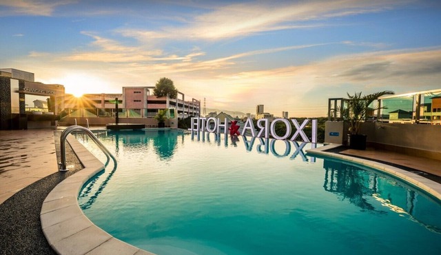 Ixora Hotel