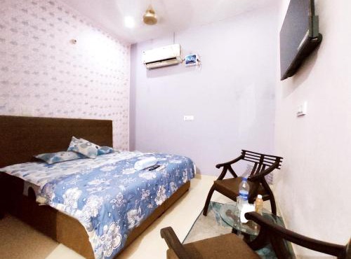 JANNAT 7 - Hotel & Homestay PG with Restaurant & Banquet Hall - Families, Couples & Corporate