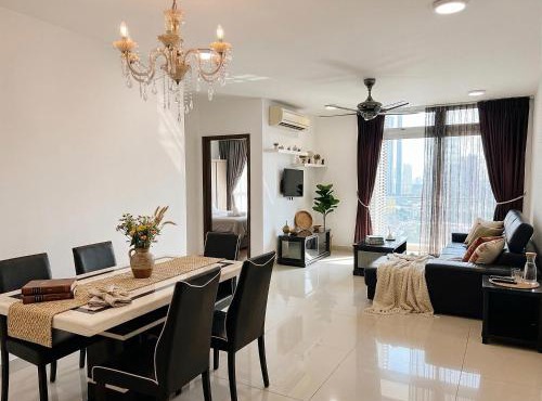 JB 1min walk to KSL Mall 5-7Pax Bathtub SmartTV