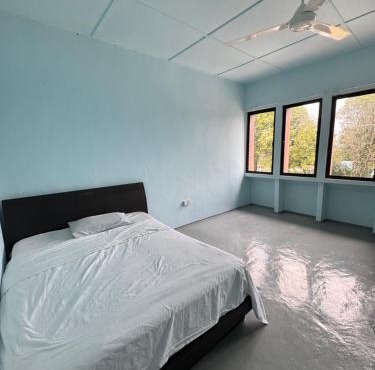 Jb Capsule Hostel