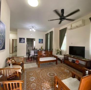 jm homestay semi d deluxe