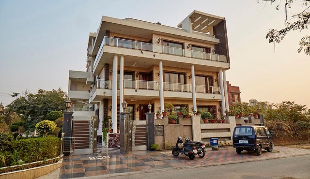 Kapoor Residency