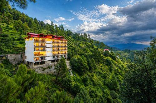 Kavin - The Chail Resort