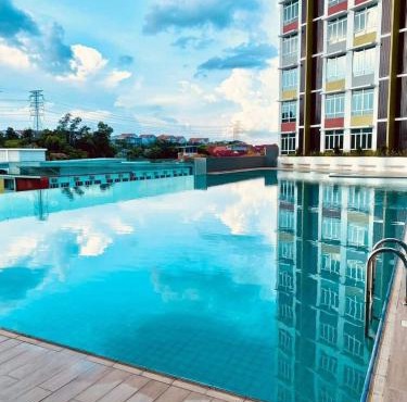 Khaimal Valley Suite - Pool View