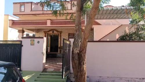 KINGS TOWN - Golden Champa County