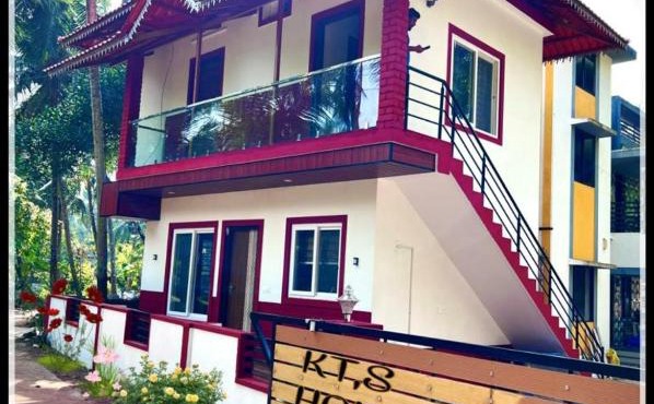 KT's River Homestay