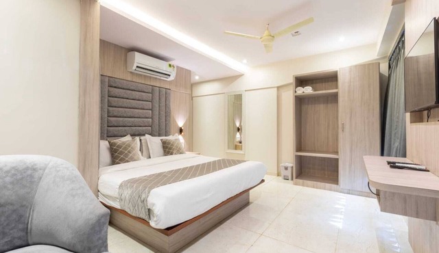 kurla suites