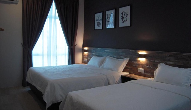 L Hotel