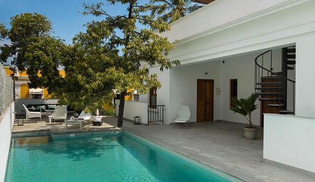 LA VILLA by Villavi