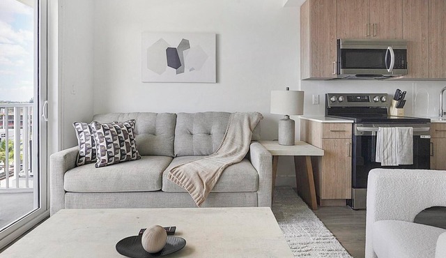 Landing | Amazing 2BD, Gym in Hialeah