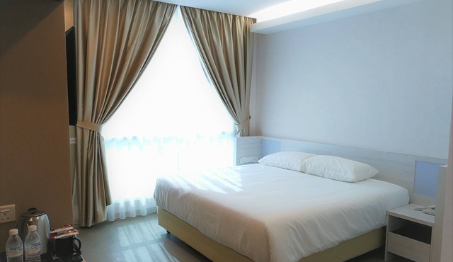 Legacy Hotel