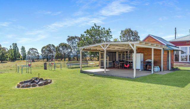 Leisurely Long Swamp Retreat - 3 Bed, 2 Bath