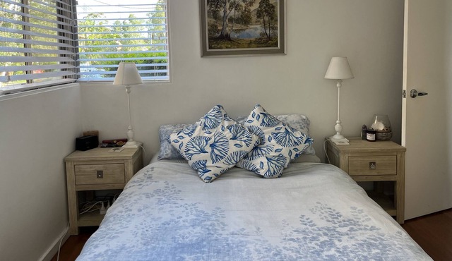 Light filled apartment close to the beach and transport in Dee Why