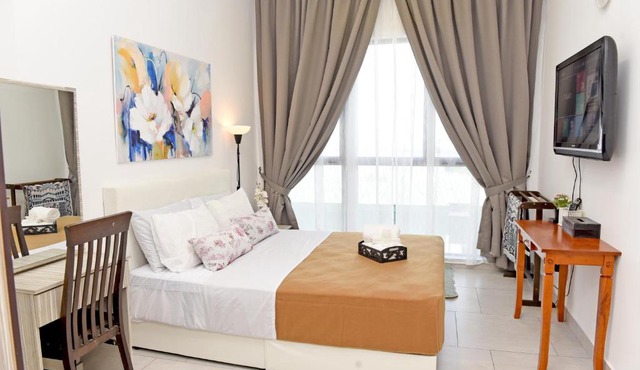 Lovely Mines Astetica Lake View Seri Kembangan 2BR