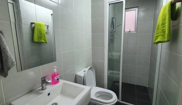 Lovely modern condo (5) with pool view @ Bangi