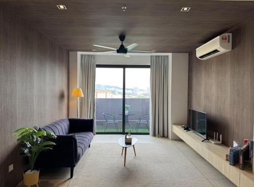 Lumi Tropicana Muji-Inspired Stay with KL View and Darts Fits 6 Pax A2-22