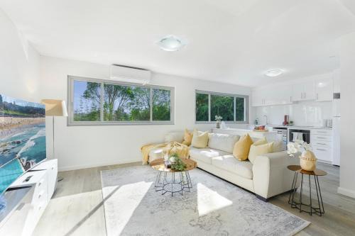 Luxry 6BR Home & Private Pool Near Collaroy Beach