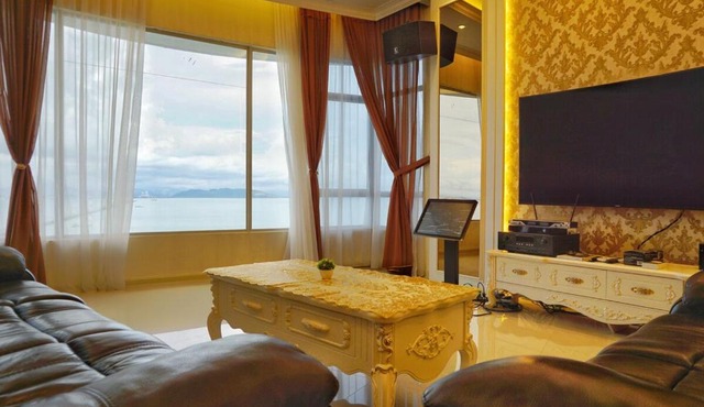 Luxury 180 SeaView 7pax USM & Queensbay