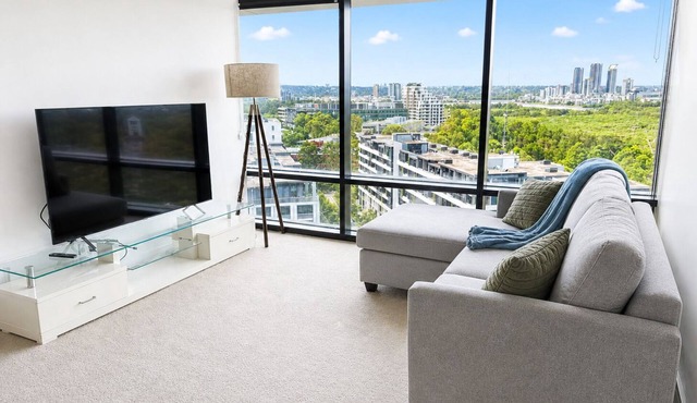 Luxury 2BR Apartment Walk to Accor Stadium & Qudos