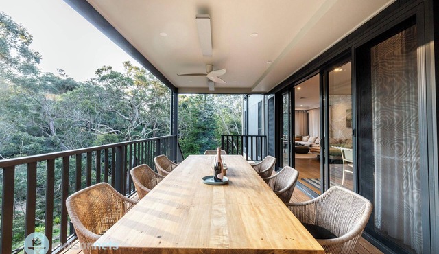 Luxury 4 Bed Sydney Home Close to Manly Beach
