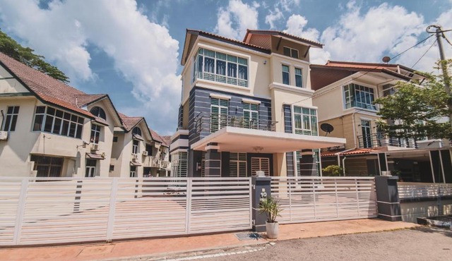 Luxury Bungalow BBQ 25Pax 豪华舒适洋房 GeorgeTown 5500sf