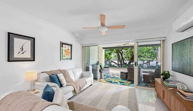 Luxury Riverfront! 2Bed/2Bath/2Car ~ West End in West End