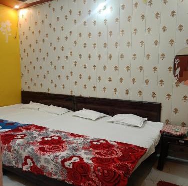 Maa Janki guest house Near Ram Mandir Affordable Stay with AC Non AC Rooms