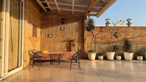 Madhuvana - मधुवन - Cozy Bamboo House on Terrace