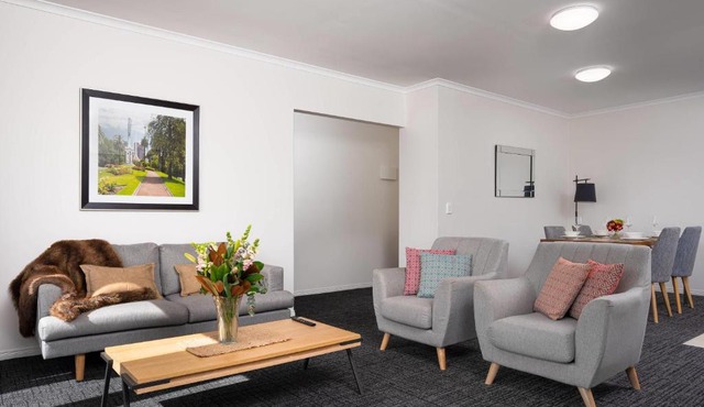 MainStay Suites Kew