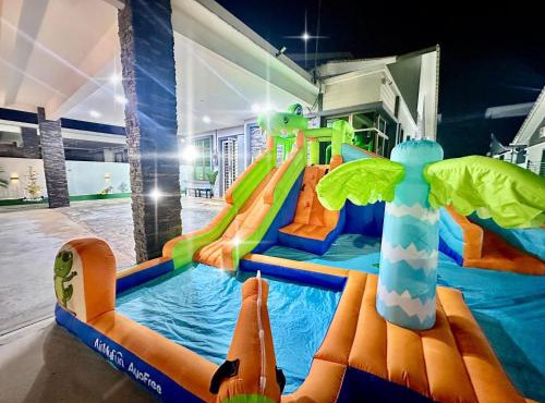 Malacca house,kid pool & KTV 10PAX BANGLOW HOUSE