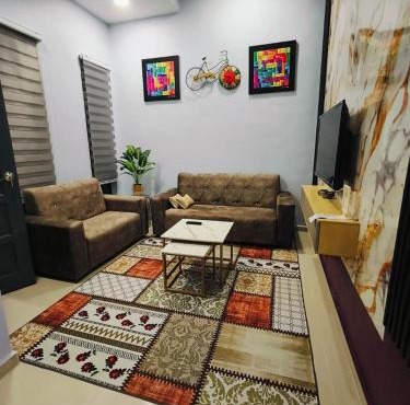 Manja Homestay, Paka