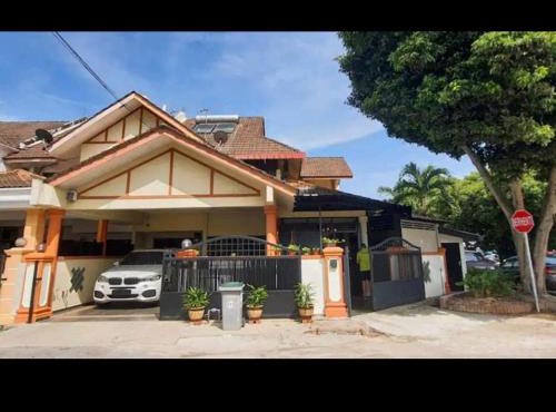 max villa