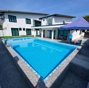 MERCU STAYCATION HOMESTAy