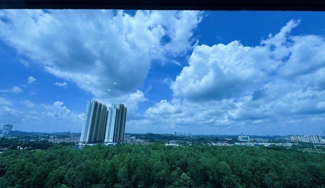 MERIAH PERSIARAN KAJANG 2 3BR Stay I MIRAI Residence, Kajang 2