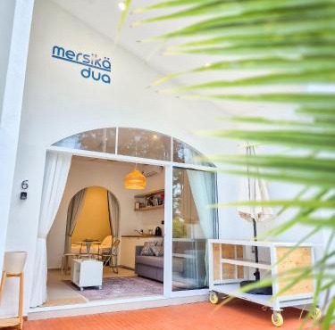 Mersika Dua - Beachfront Villa 2BR Near To Mersing Jetty Town