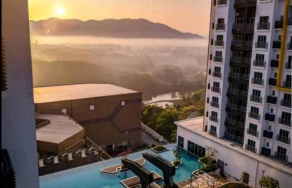 Mesahill 2 Room Condo - Amazing Pool, TV and 100mbps Wifi