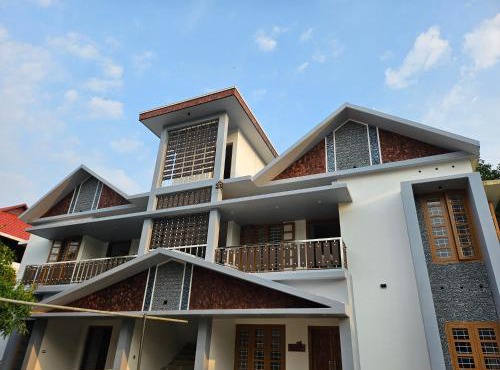Metronova Homes - Furnished stay in Alappuzha