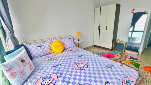 Middle Room
